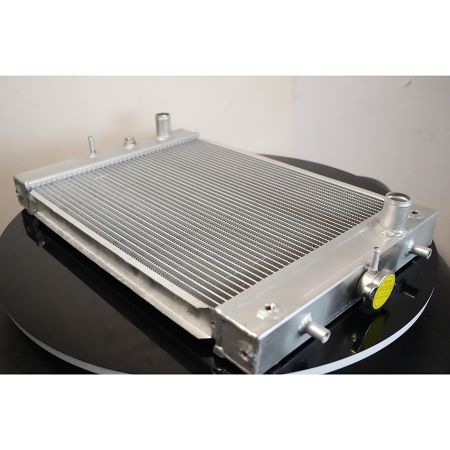 Радиатор резервуара для воды 4440024 для экскаватора Hitachi EX17U EX20U-3 ZX16 ZX18 ZX20U ZX25