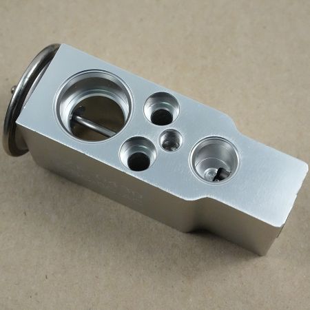 Buy A/C Expansion Valve YT20M00004S002 for Kobelco Excavator SK250LC SK250LC-6E SK290LC SK290LC-6E SK330LC SK330LC-6E SK480LC SK480LC-6E from YEARNPARTS online store