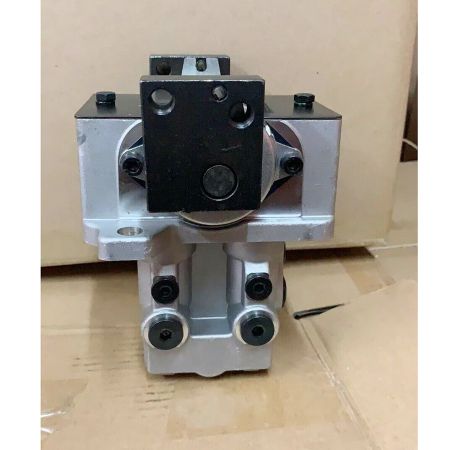 Foot Pedal Valve 9184276 9226365 1024384 1024224 for Hitachi Excavator ZX120-3 ZX130 ZX200-3 ZX240-3