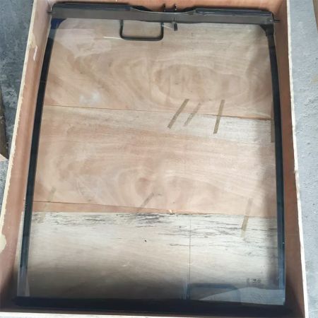Front Window Assy YN50C00005F1 for Kobelco SK135SRLC-2 SK170-8 SK210D-8 SK215SRLC SK260 SK295-8 SK350-8 SK485-8