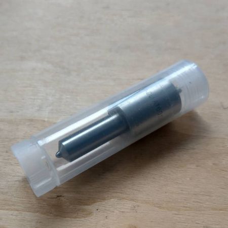 Buy Fuel Injector Nozzle 236402100A 23640-2100A for Hino Engine HO7C at yearnparts