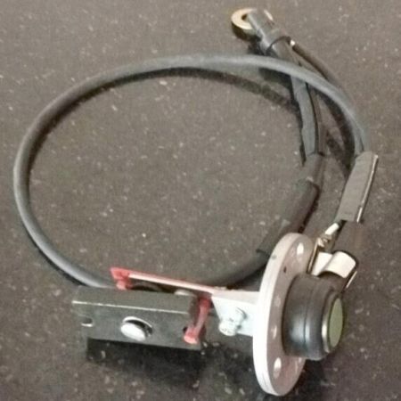 Oil Lever Switch Sensor VAMC840577 for Kobelco Excavator SK300-3 SK300-6 SK300-2 SK400-3 SK400LC-3 SK400LC-6