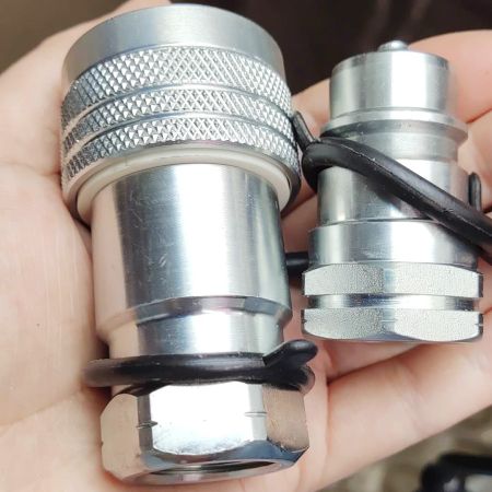 Poppet Male & Female Straight Coupler 6598757 6598758 for Bobcat 76 100 116 220 225 231 320 325 328