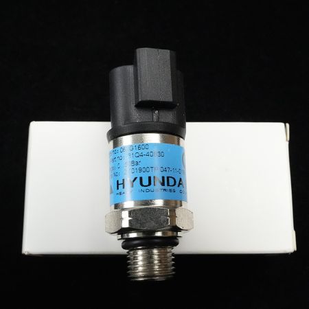 Pressure Sensor 31Q4-40830 for Hyundai Excavator R210-7 R210LC-9 R210W-9 R220LC-9 R235LCR-9