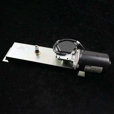 Wiper Motor 82032050 for Case Tractor PUMA 160 PUMA 165 PUMA 170 PUMA 180 PUMA 185 PUMA 195 PUMA 200 PUMA 210 PUMA 215